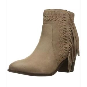 MÍA brown fringe boots